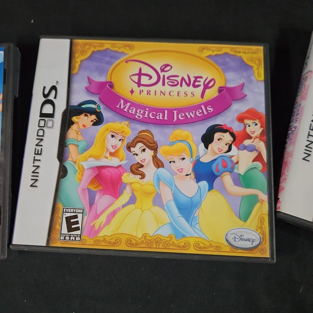Nintendo DSi Handheld System - Blue With Six Games